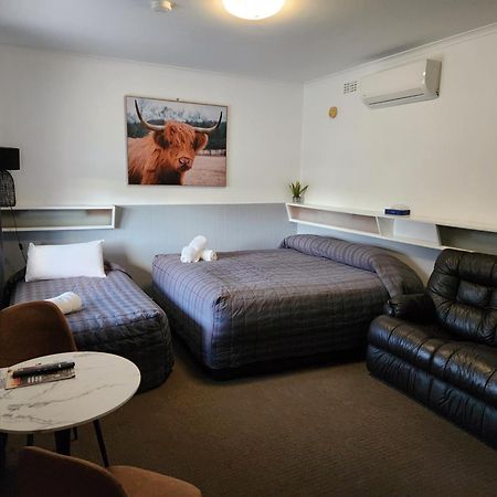 Calder Family Motel Bendigo Bagian luar foto