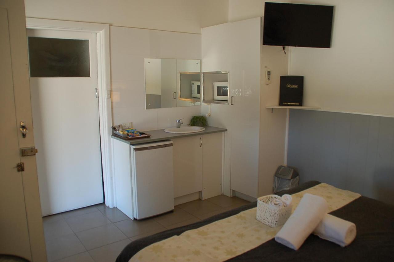 Calder Family Motel Bendigo Bagian luar foto