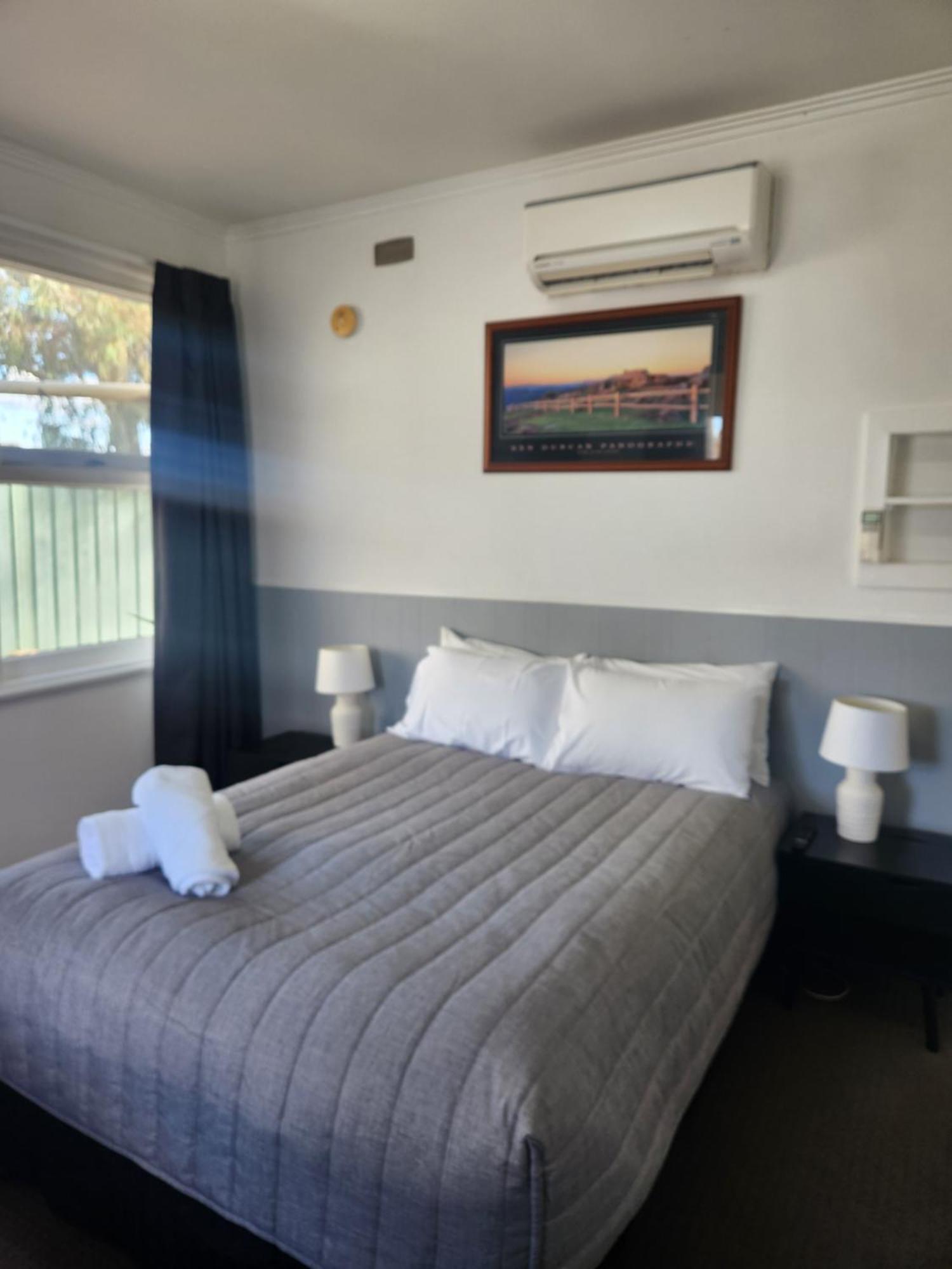 Calder Family Motel Bendigo Bagian luar foto