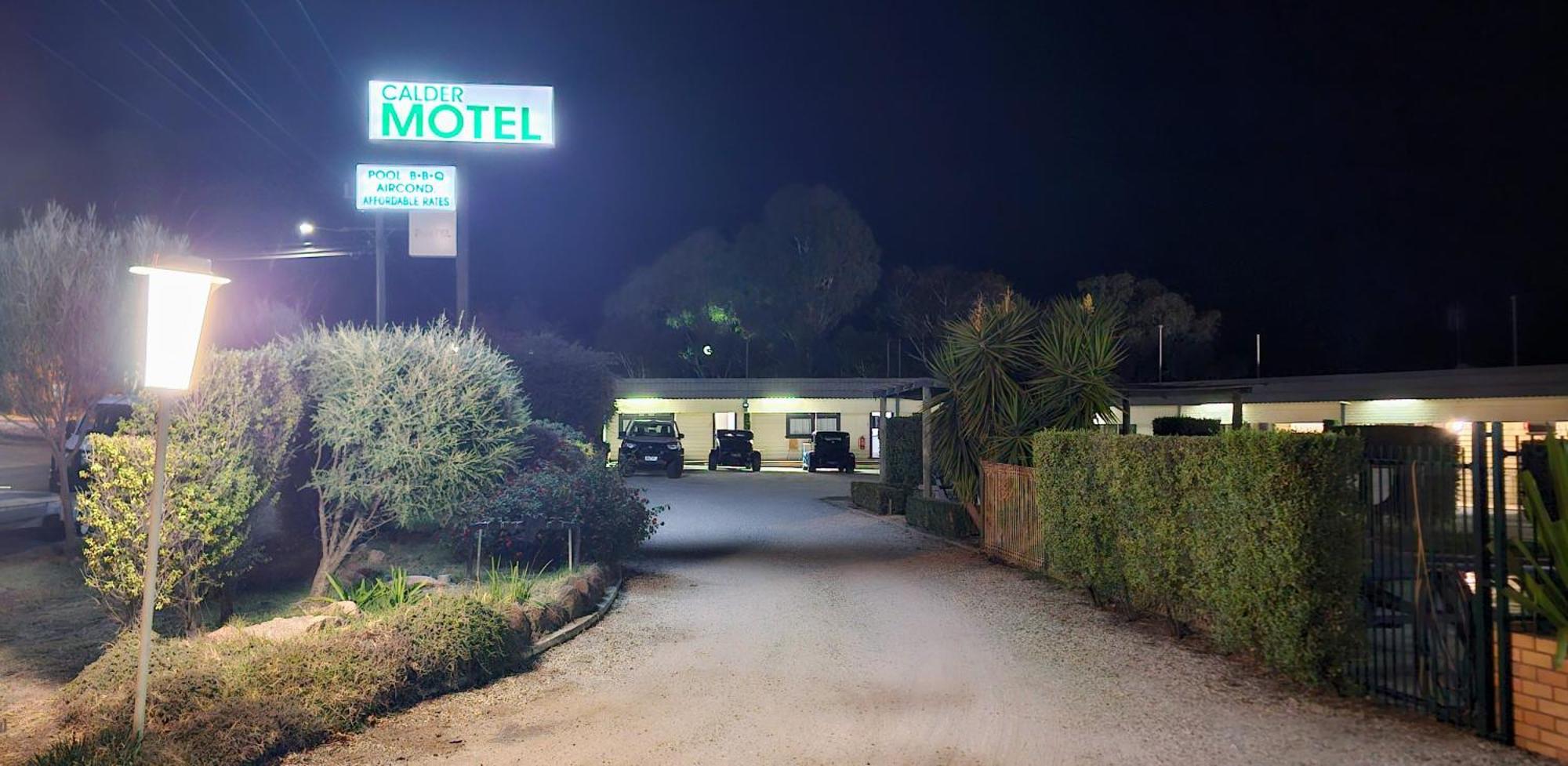 Calder Family Motel Bendigo Bagian luar foto