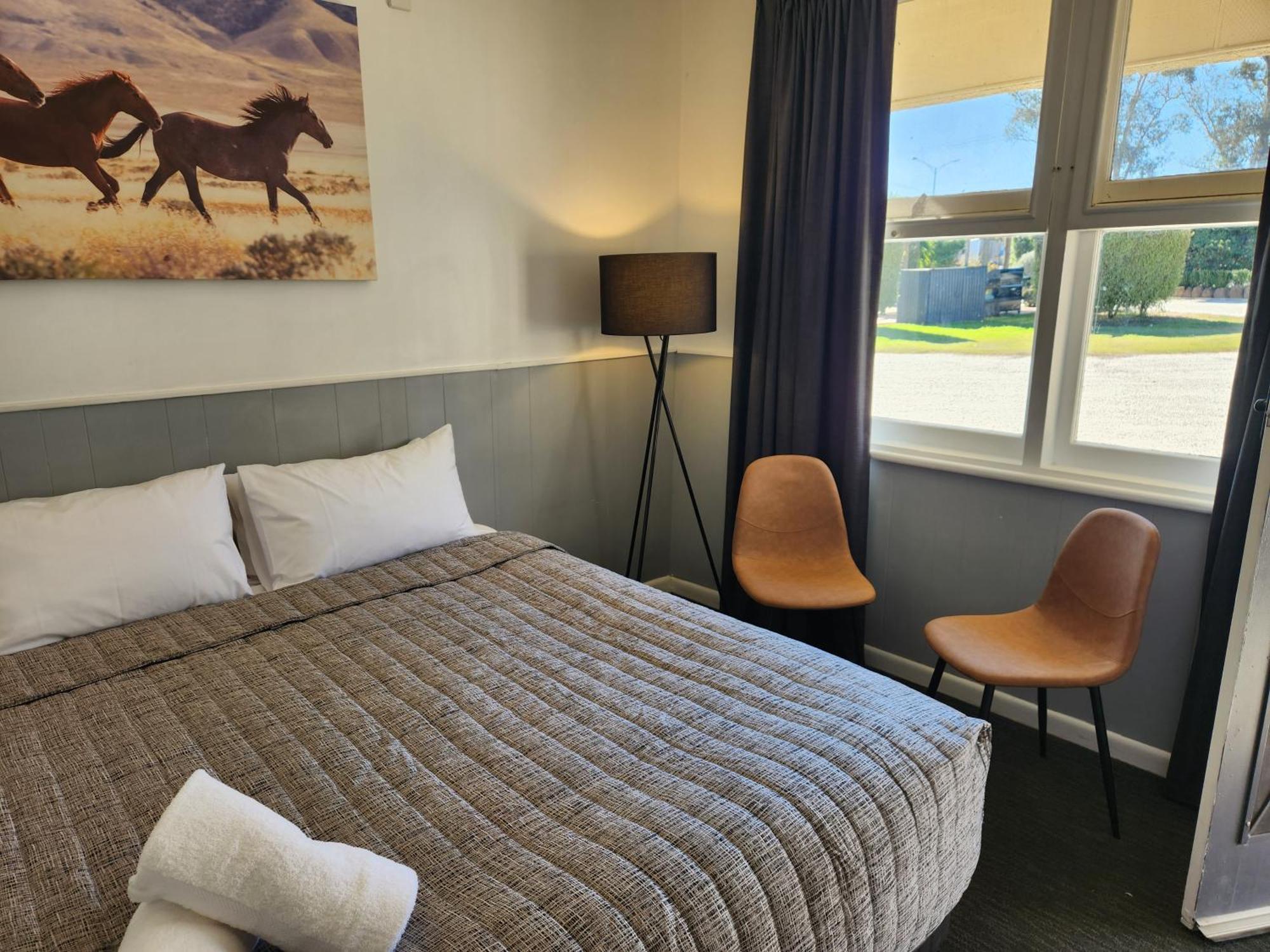 Calder Family Motel Bendigo Bagian luar foto